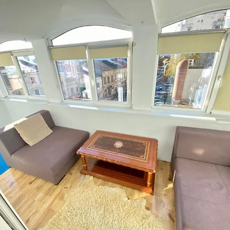 Апартамент Downtown Apartment & Free Parking *